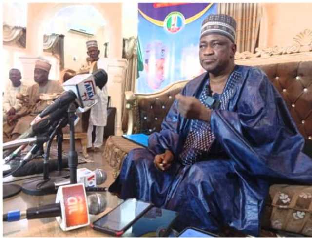 Matawalle Ya Ba Magoya Bayan APC Na Zamfara Naira Miliyan 500